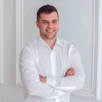Alex, CEO at AdSee
